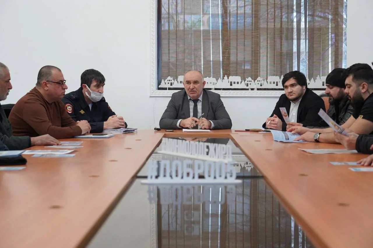 Вопросы миграционного законодательства и социальной адаптации. В Хасавюрте прошла встреча с 30 иностранными гражданами